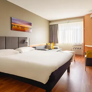 Ibis Otel