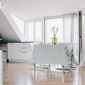 Apartment Residenz Panorama - Einzigartiges Loft Im Herzen Von Mit 2 Balkonen Und Panorama-aussicht!, Würzburg